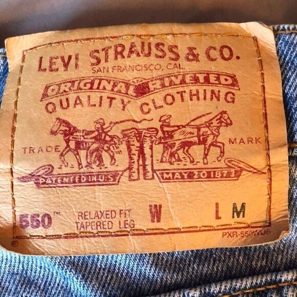 Vintage women’s Levi’s 550’s high waisted jeans - Picture 3 of 5